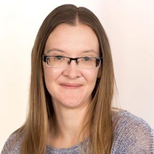 Dr. Yvonne Hindes